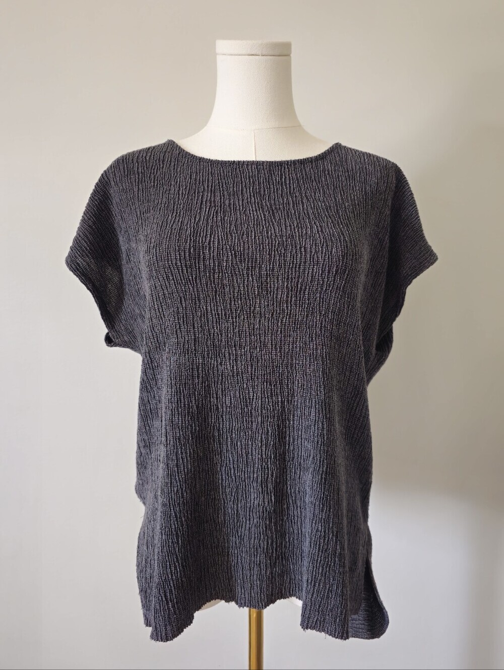 Danielle M cap sleeve tunic tee shirt top dark grey textured
